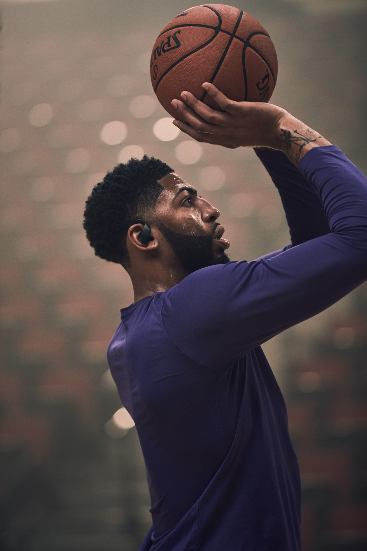 NBASEASON2_ANTHONYDAVIS_POWERBEATSPRO_BLACK_1867